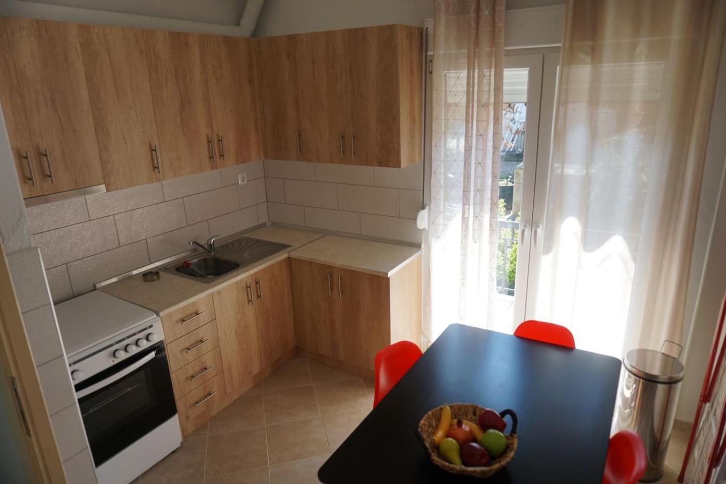 Seaside Family Apartment In Paralia Dionisiou Exterior foto